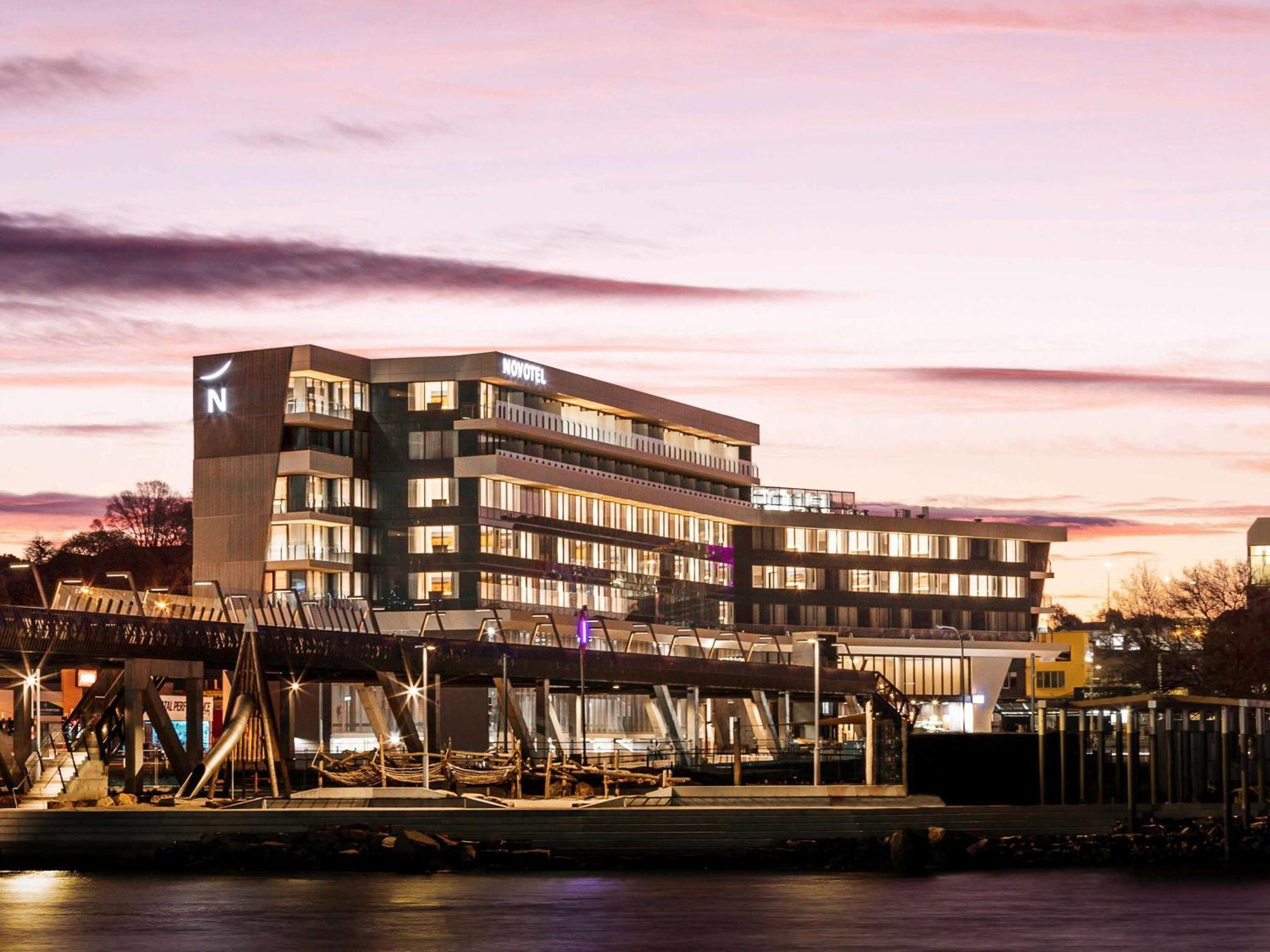 Novotel Devonport Exterior photo